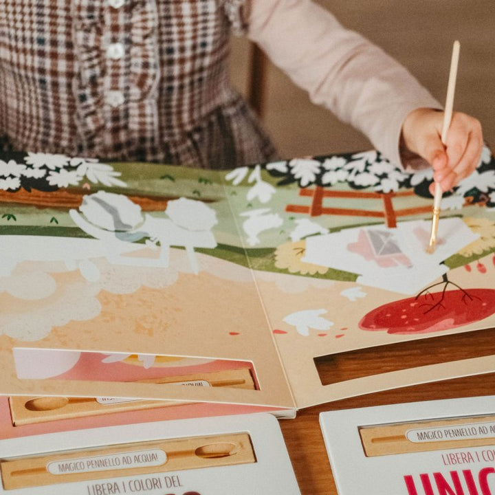 Sassi Free the Colours Reusable Paint Brush Book - The Farm