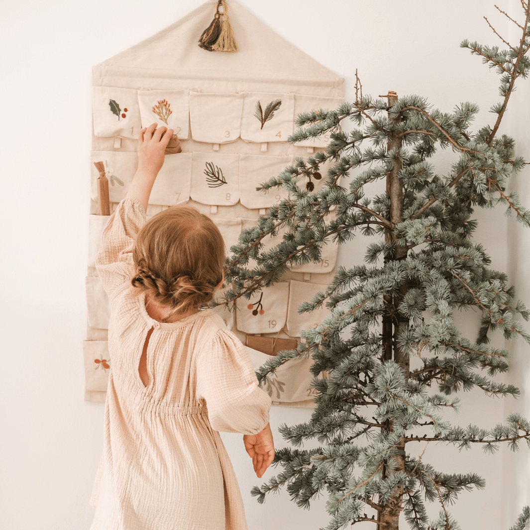 Fabelab Christmas - Advent Calendar - Yule Greens Embroidered Natural, 82 cm