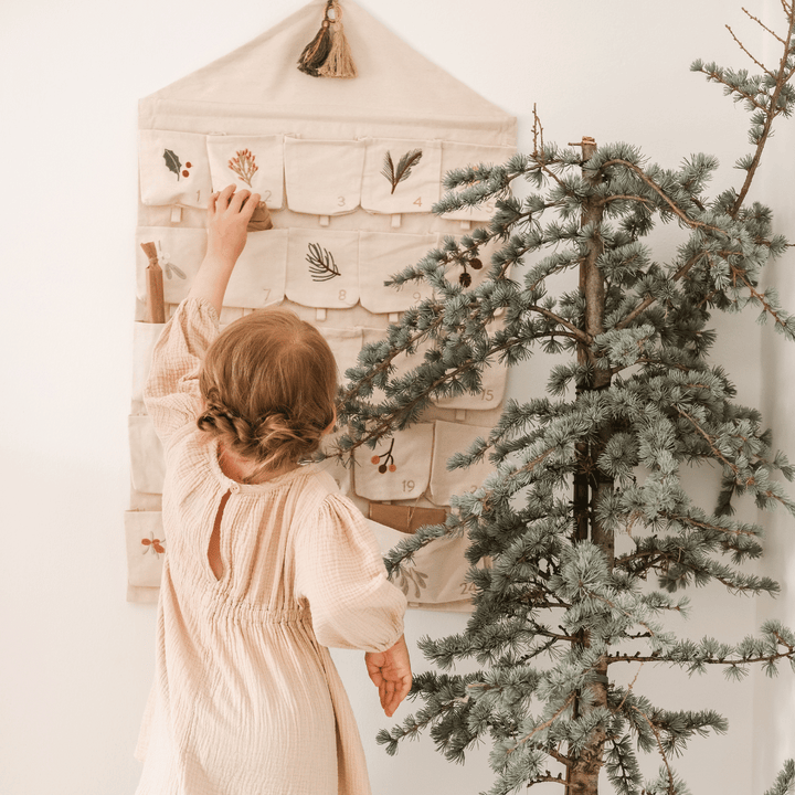 Fabelab Christmas - Advent Calendar - Yule Greens Embroidered Natural, 82 cm