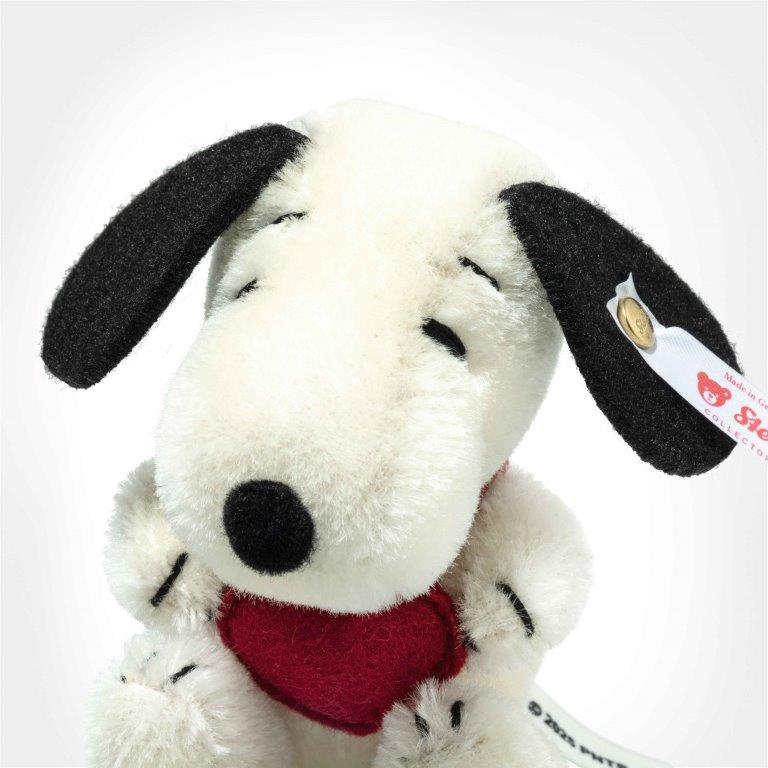 Steiff Snoopy Miniature with Heart, 9 cm