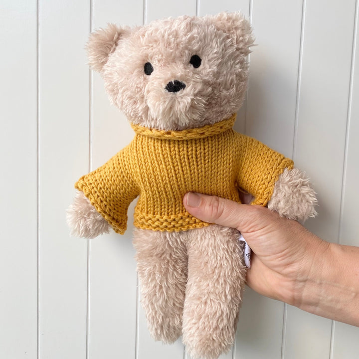 And The Little Dog Laughed Dulcie Bear, Mini
