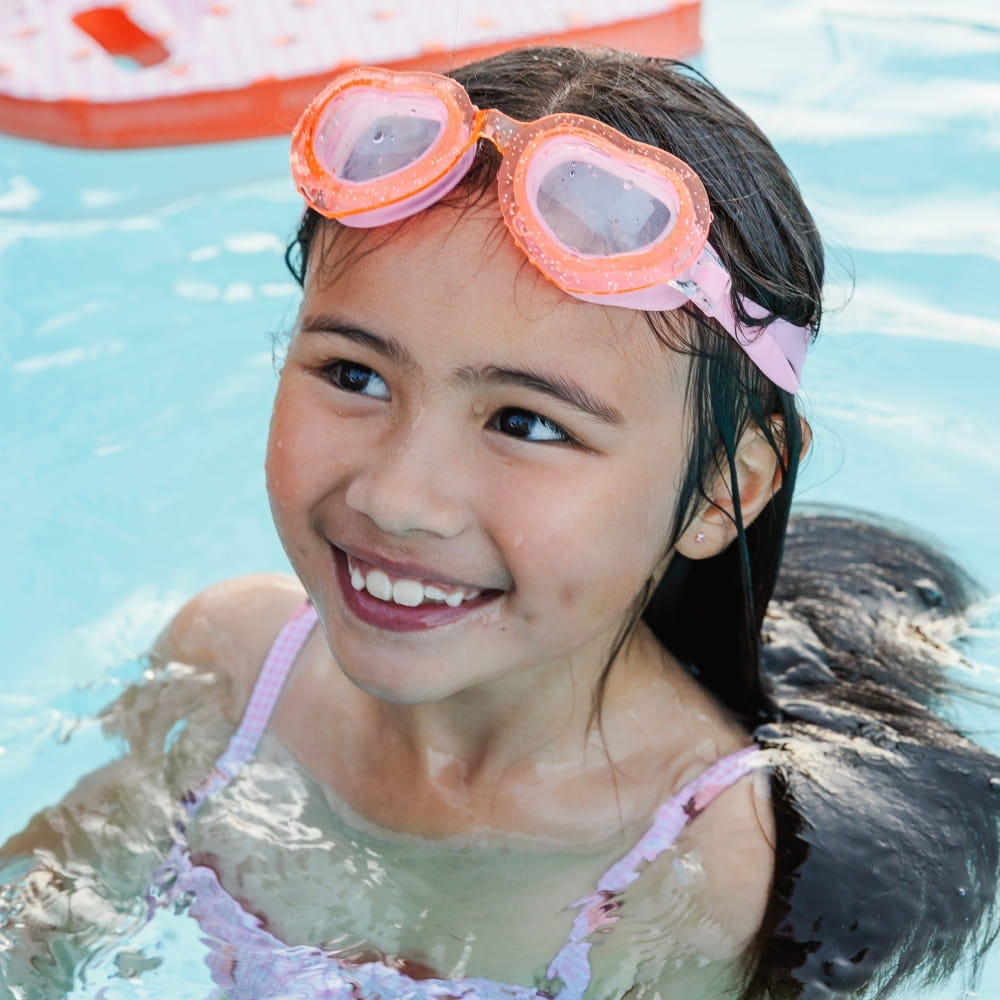 Swim Essentials Heart Goggles - Strawberry Fields